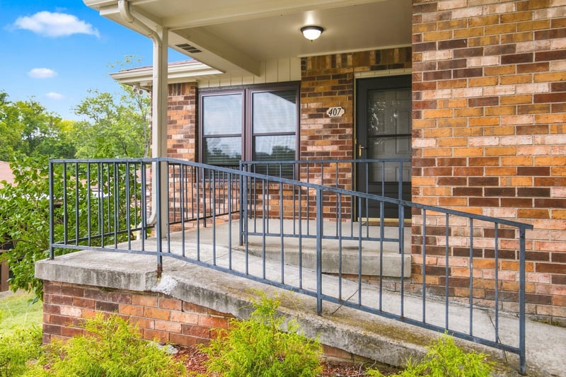 407 Deer Lake Dr, Nashville, TN 37221