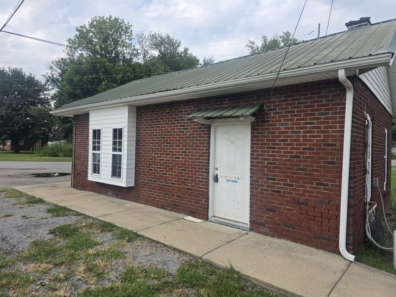 7475 Highway 52, Orlinda, TN 37141