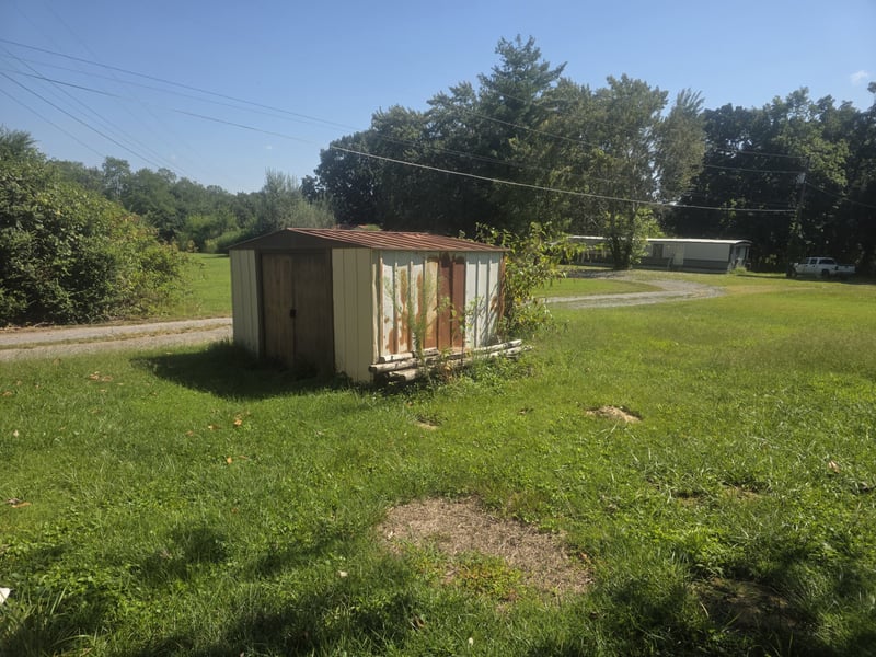 732 New Deal Potts Rd, Cottontown, TN 37048