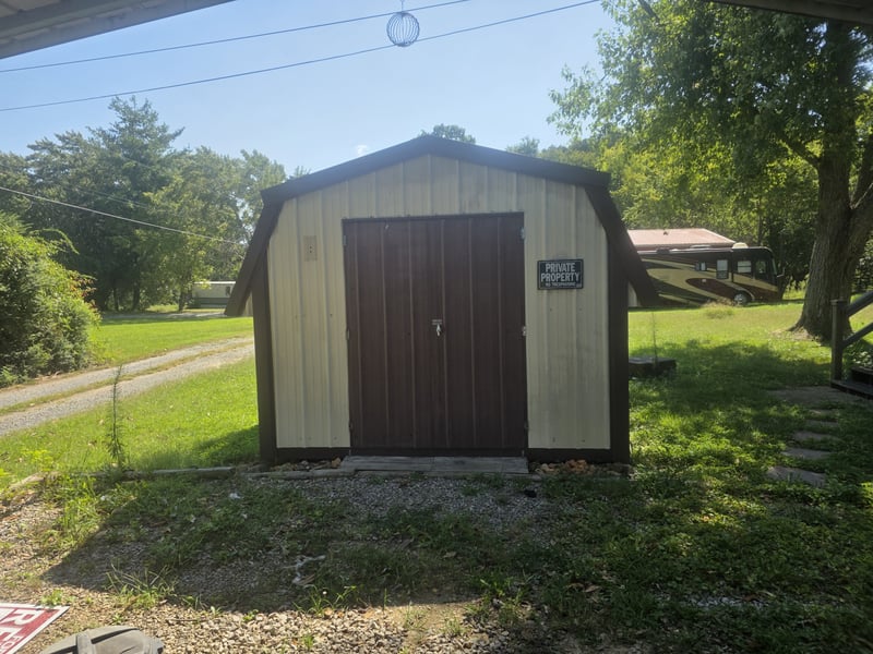752 New Deal Potts Rd, Cottontown, TN 37048