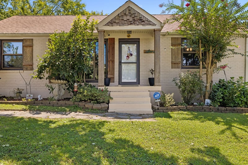 2429 Maplecrest Dr, Nashville, TN 37214