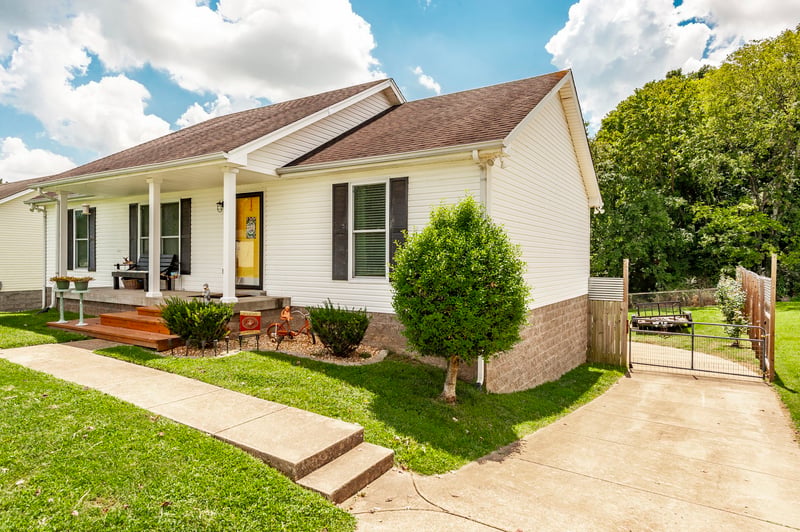 306 Corbitt Ln, Springfield, TN 37172