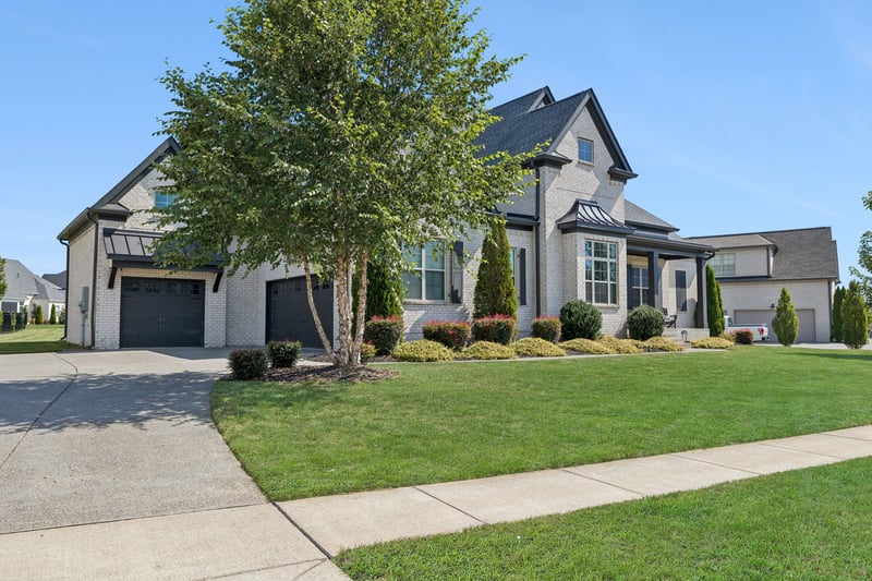 5816 Wagonvale Dr, Arrington, TN 37014