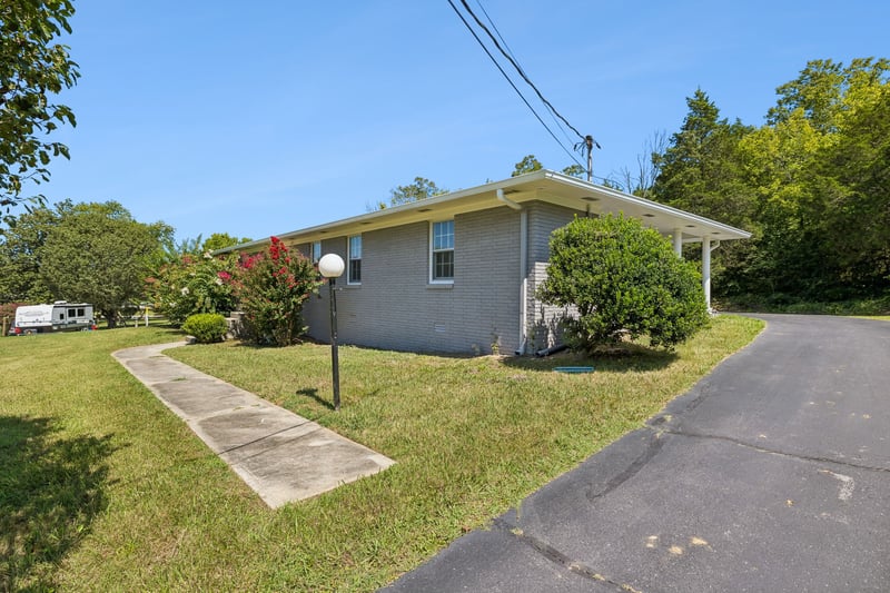 212 Dixon Springs Hwy, Carthage, TN 37030