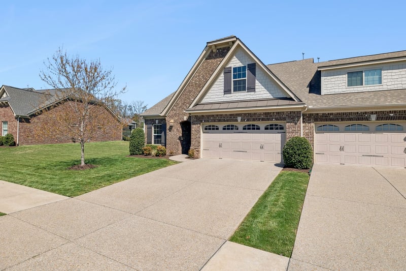 1034 Callaway Dr, Lebanon, TN 37087