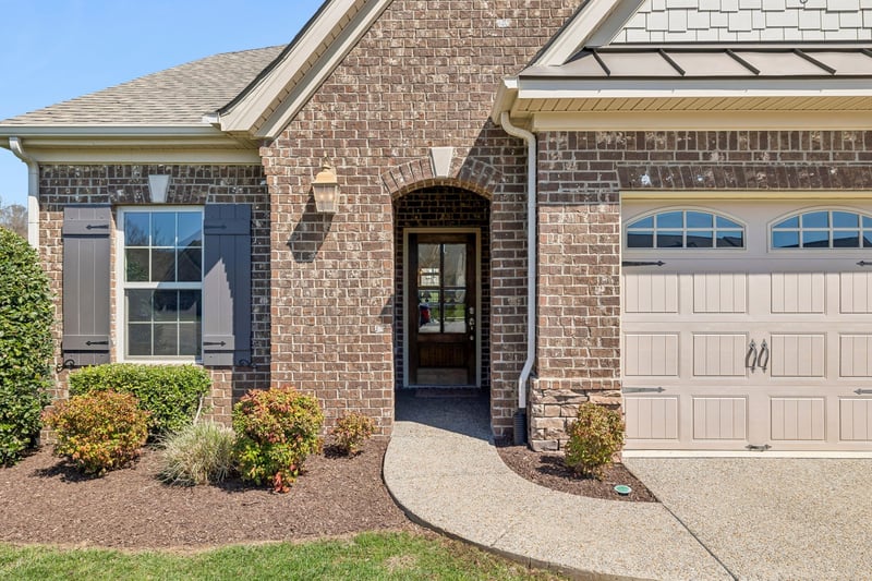 1034 Callaway Dr, Lebanon, TN 37087