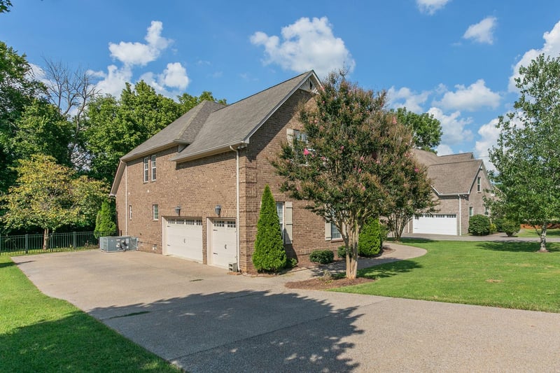1002 Glessner Dr, Spring Hill, TN 37174
