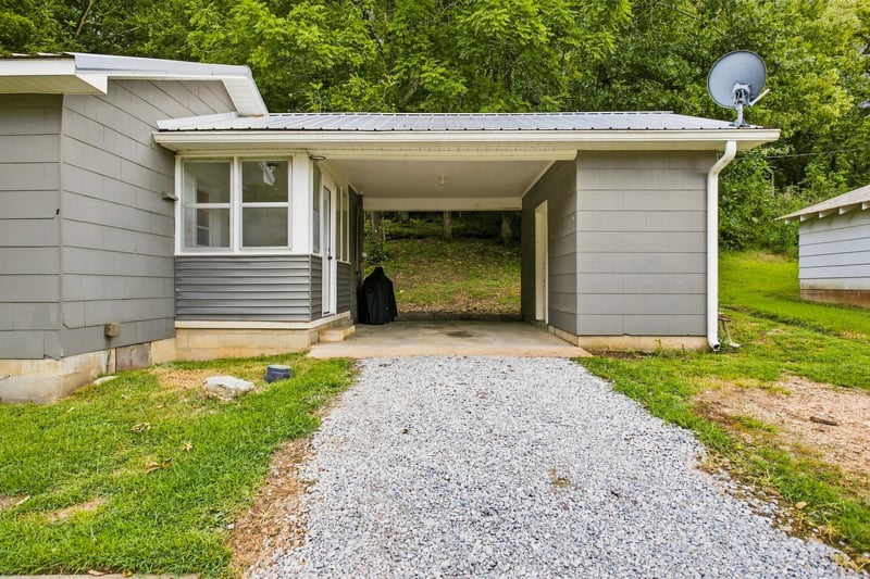 4854 Dry Fork Rd, Hampshire, TN 38461