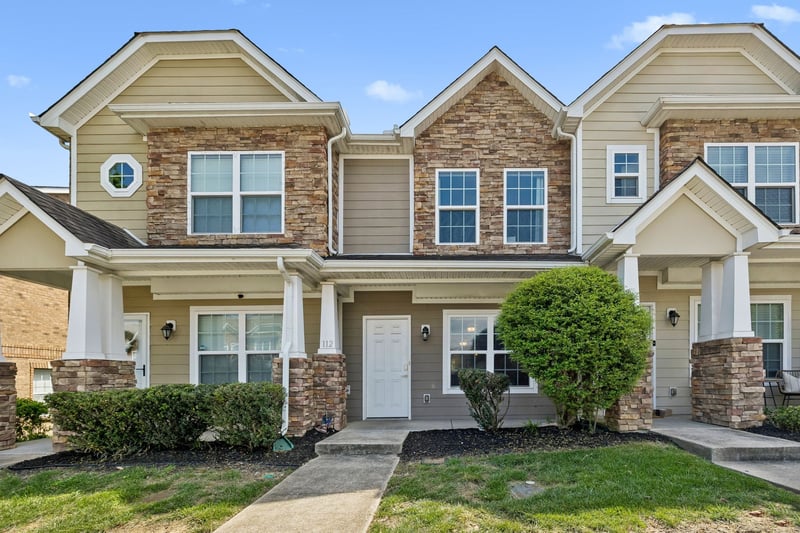 112 Cobblestone Place Dr, Goodlettsville, TN 37072