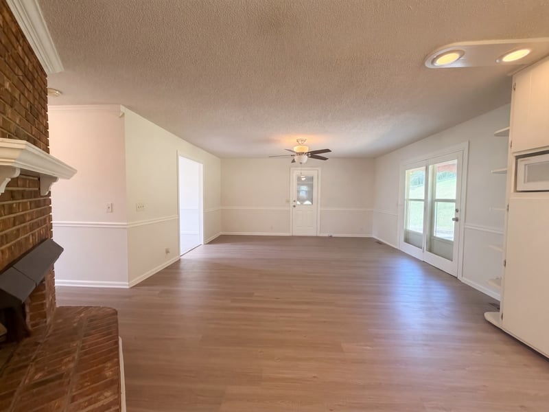 1818 Fox Chase Dr, Goodlettsville, TN 37072