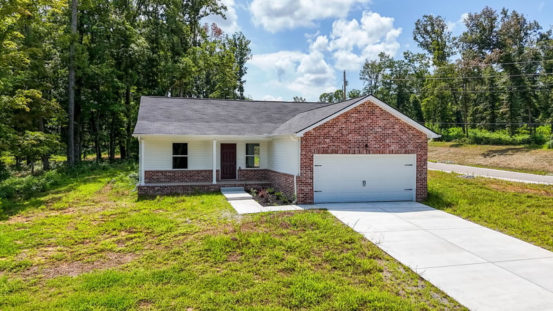 207 Crepe Myrtle Dr, Dickson, TN 37055