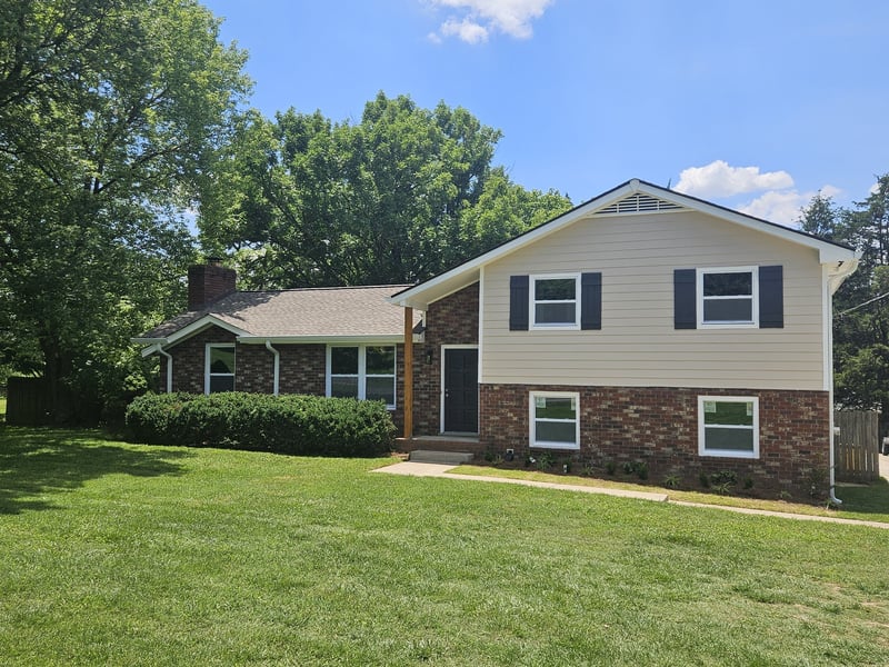258 Indian Lake Rd, Hendersonville, TN 37075