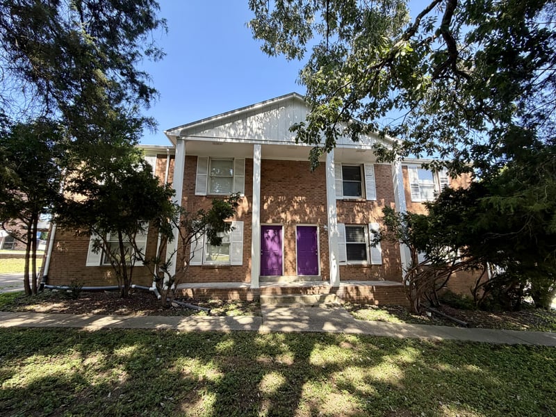 1012 Hickory Hill Ln, Hermitage, TN 37076