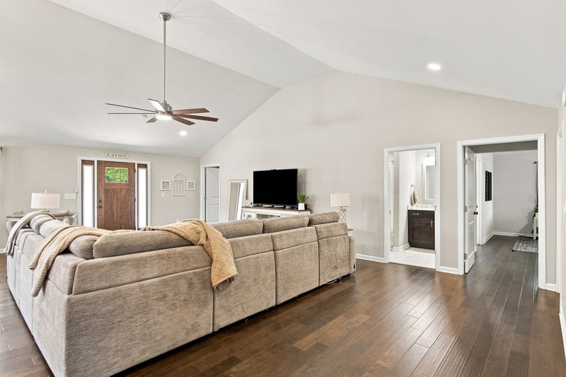1412 Suzanne Dr, Murfreesboro, TN 37128