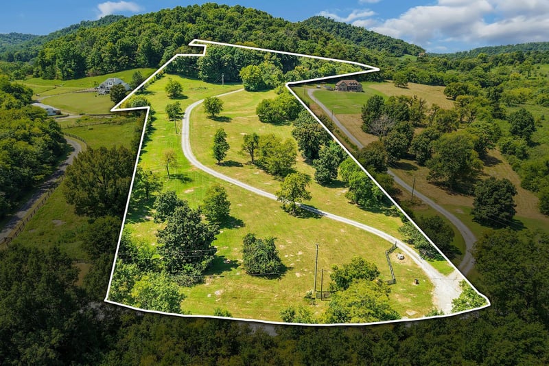 7915 Dismal Hollow Rd, Christiana, TN 37037