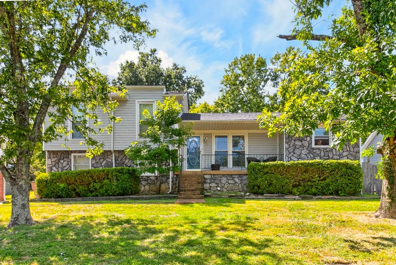 218 Cedarview Dr, Antioch, TN 37013
