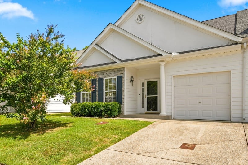 333 Harbor Village Dr, Madison, TN 37115