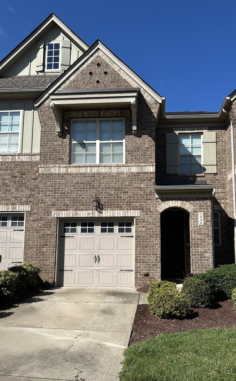 1990 Newark Ln, Thompsons Station, TN 37179