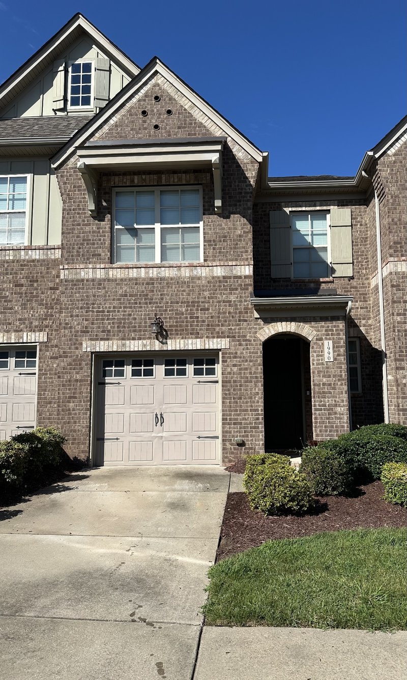 1990 Newark Ln, Thompsons Station, TN 37179