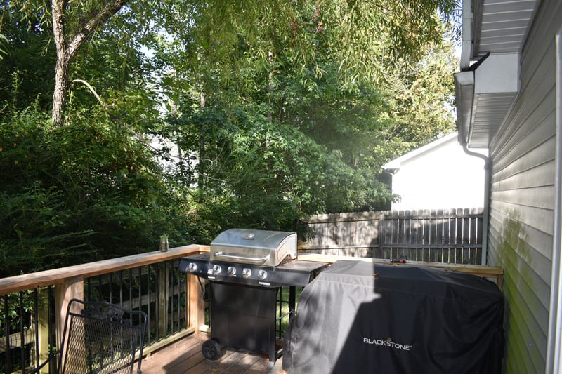 126 Silver Leaf Cir, Dickson, TN 37055