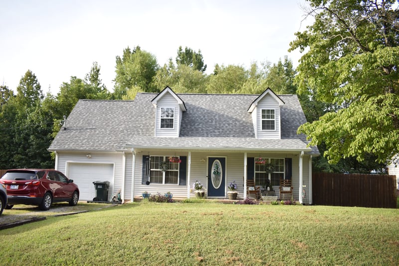 126 Silver Leaf Cir, Dickson, TN 37055
