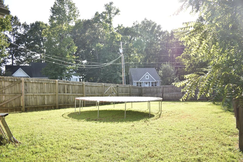 126 Silver Leaf Cir, Dickson, TN 37055