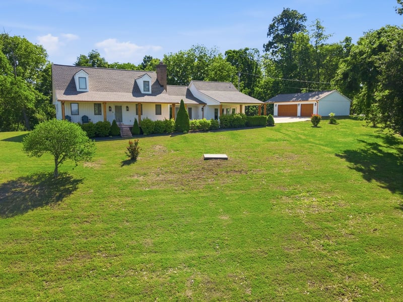 881 Mount Olivet Rd, Columbia, TN 38401