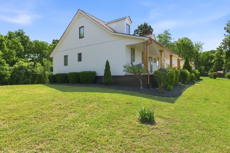 881 Mount Olivet Rd, Columbia, TN 38401