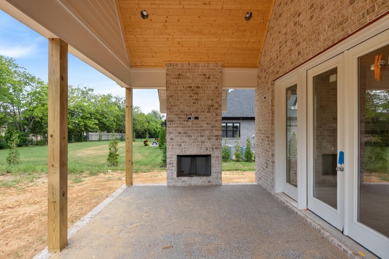 1010 Stone Creek Ln, Lebanon, TN 37087
