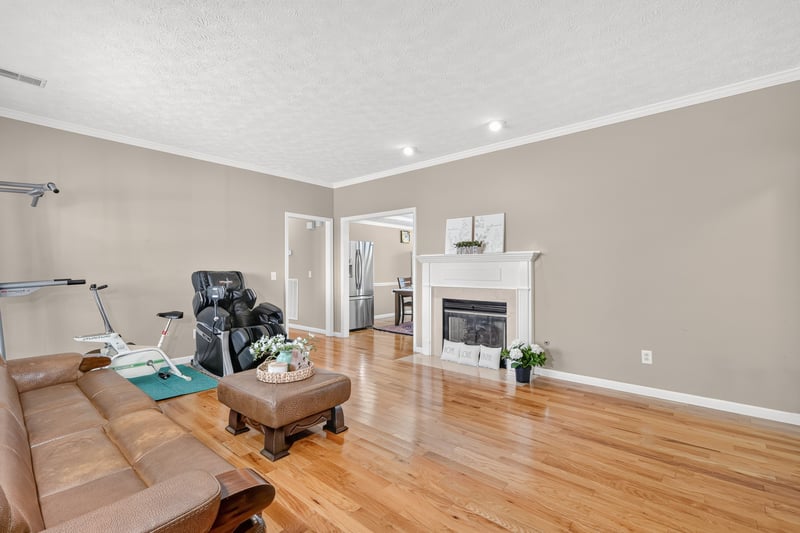 648 Woodburn Dr, Smyrna, TN 37167