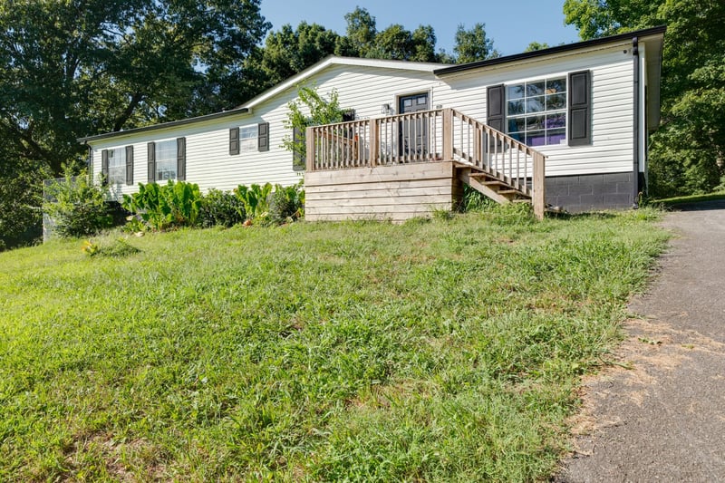 3803 Old Greenbrier Pike, Springfield, TN 37172