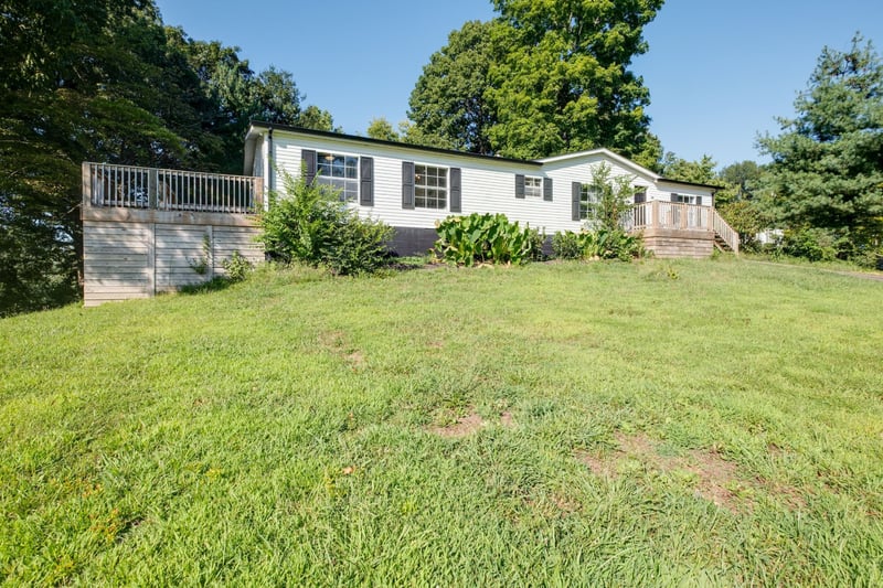 3803 Old Greenbrier Pike, Springfield, TN 37172