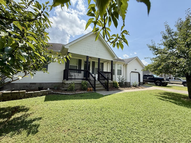 128 Jones Mill Rd, La Vergne, TN 37086