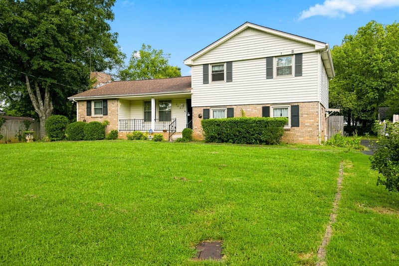 805 General Forrest Dr, Smyrna, TN 37167