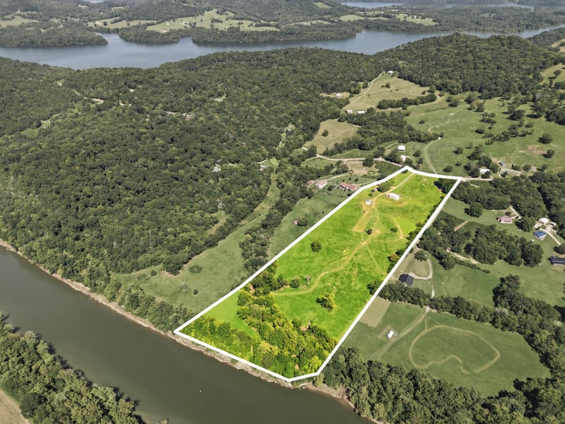 341 Horseshoe Bend Ln, Elmwood, TN 38560
