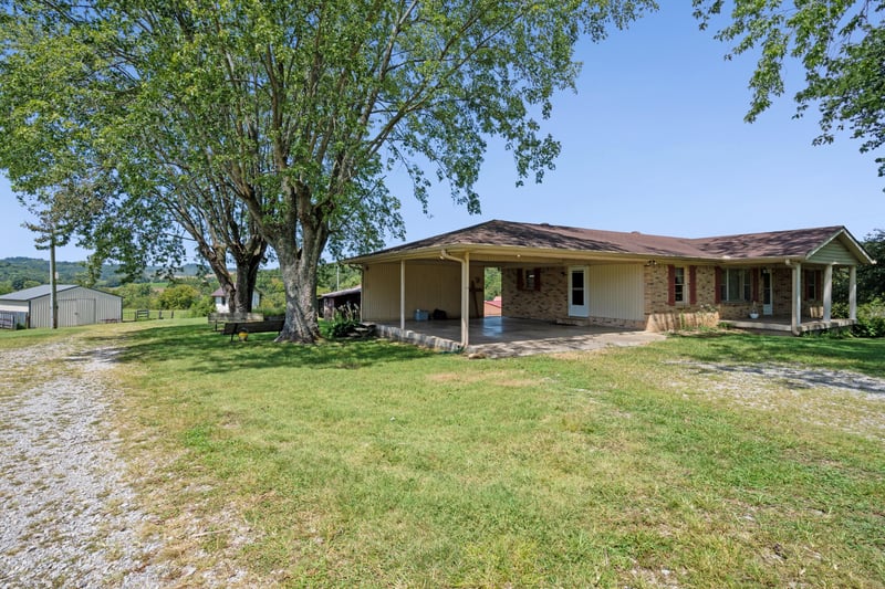 341 Horseshoe Bend Ln, Elmwood, TN 38560