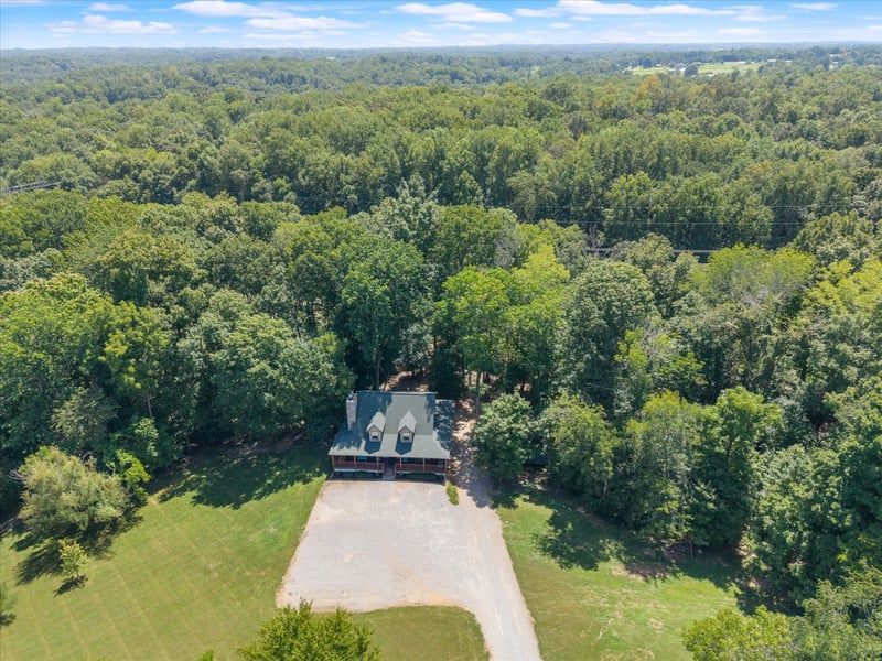 6353 Morton Rd, Greenbrier, TN 37073