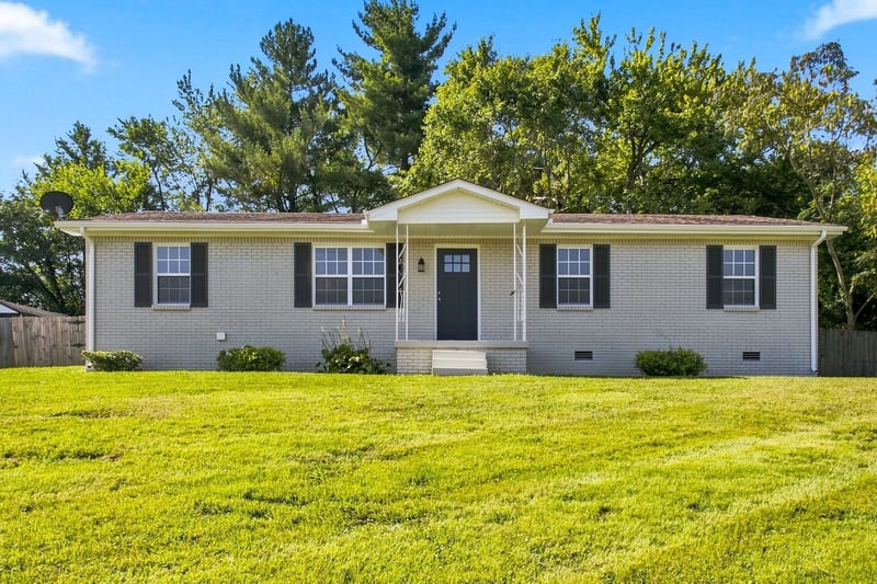 105 Gilliam Ln, Dickson, TN 37055