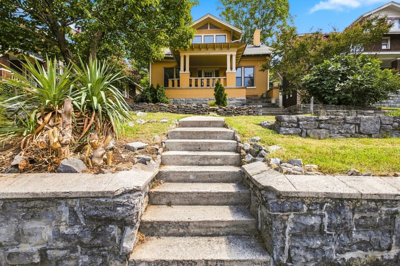 2112 15th Ave S, Nashville, TN 37212