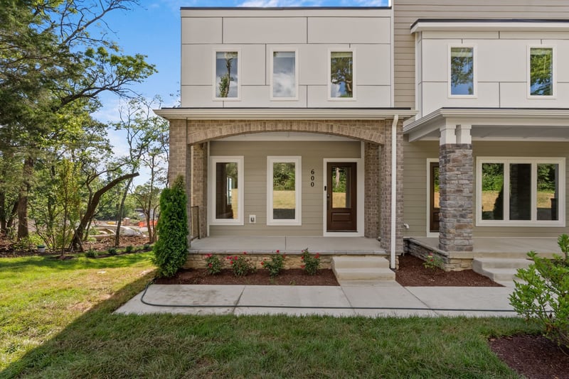 600 Summit Trl, Nashville, TN 37207