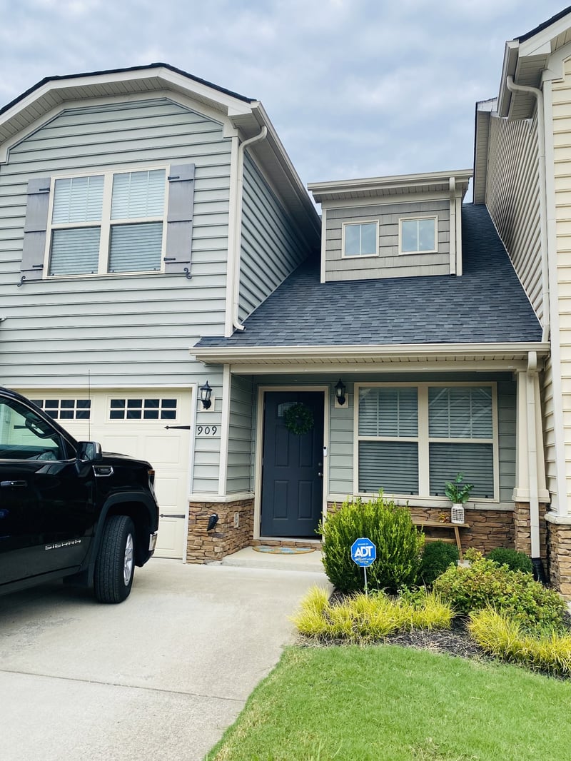 909 Granville Dr, Murfreesboro, TN 37128