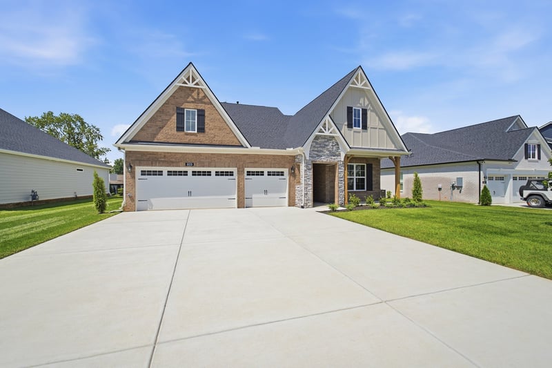 833 Odell Dr, White House, TN 37188