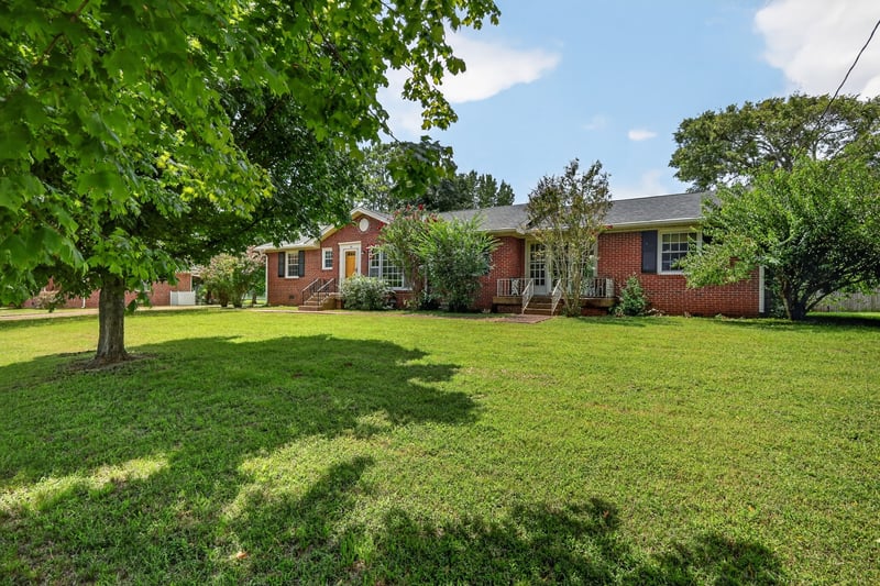 132 Winwood Dr, Lebanon, TN 37087