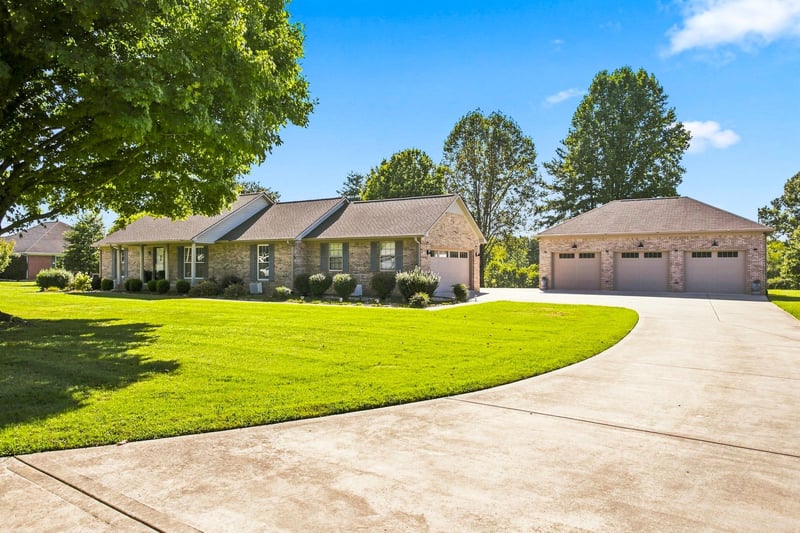 835 Nathan Dr, Columbia, TN 38401