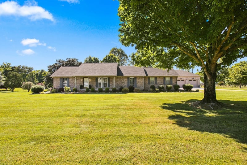 835 Nathan Dr, Columbia, TN 38401