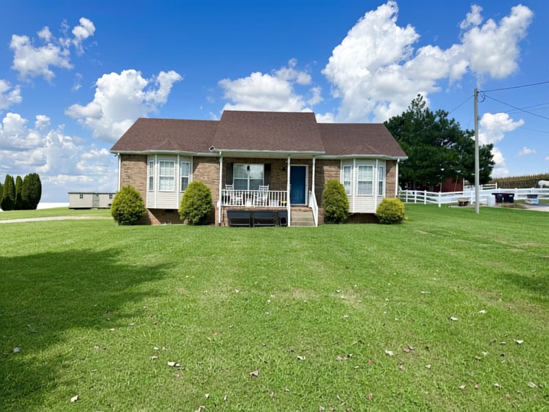 4375 Matthews Rd, Cedar Hill, TN 37032