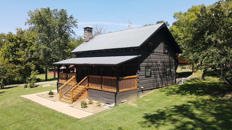 648 Cummings Ln, Cottontown, TN 37048
