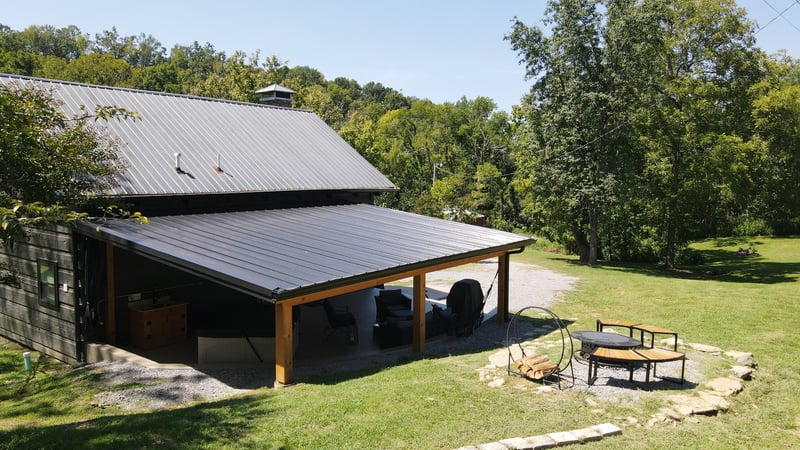 648 Cummings Ln, Cottontown, TN 37048