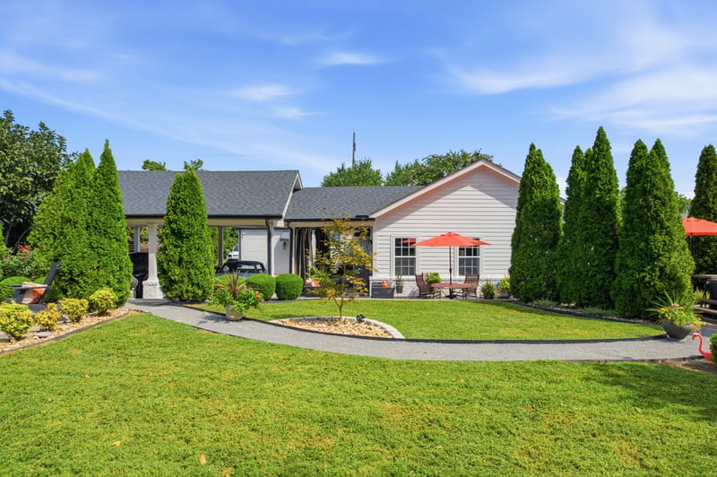 519 Hogan Rd, Nashville, TN 37220