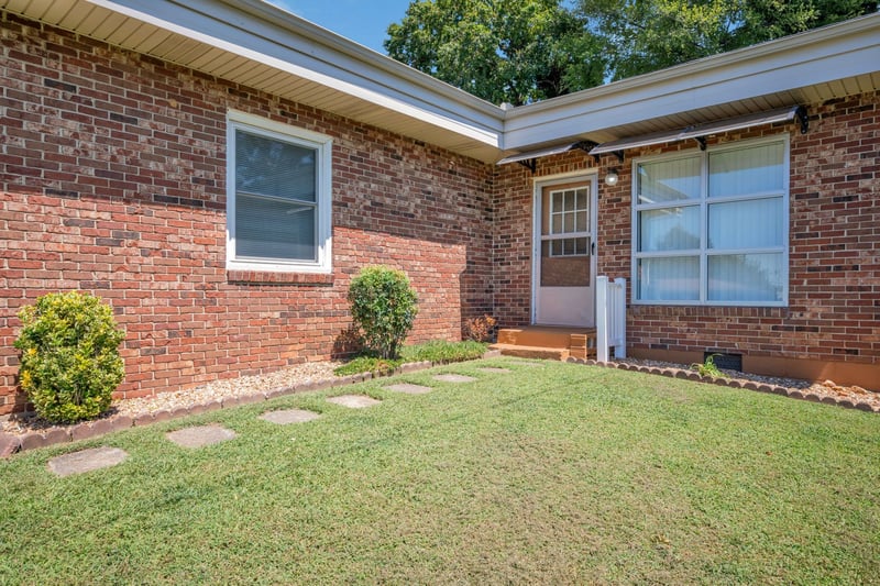 108 Villa Cir, Dickson, TN 37055